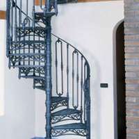 Винтовая лестница из чугунного литья 